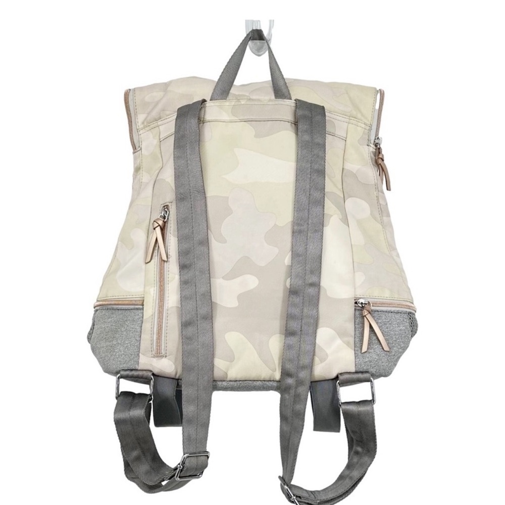 Stella & Dot Crush It Backpack Blush Camo - Picture 4 of 9